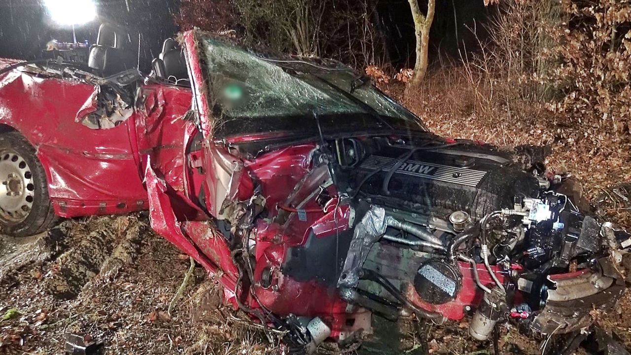 Schwerer Verkehrsunfall auf B470