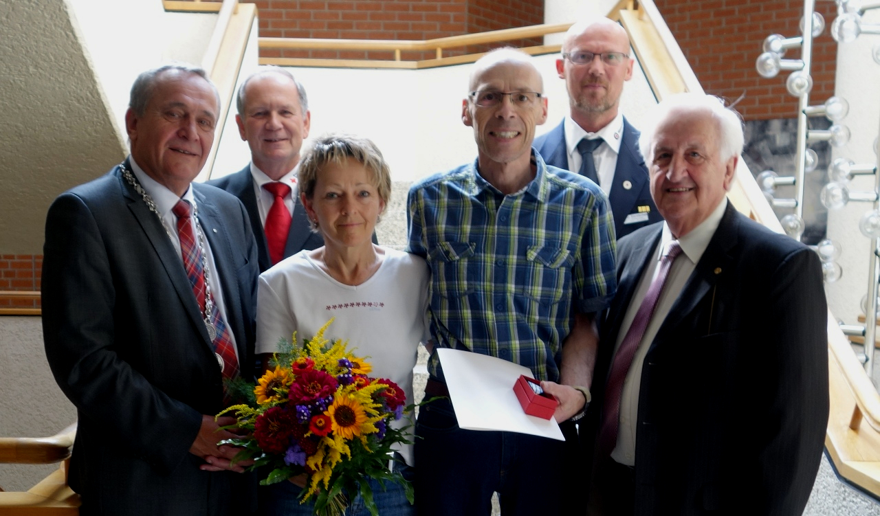40 Jahre Dienst im BRK: Emmeram Herrmann mit Staatsehrenzeichen ausgezeichnet