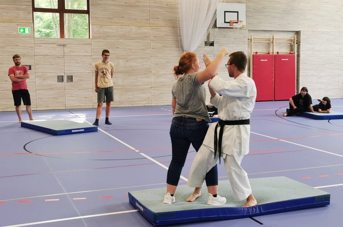 Karate zur Selbstverteidigung: Schüler begeistert