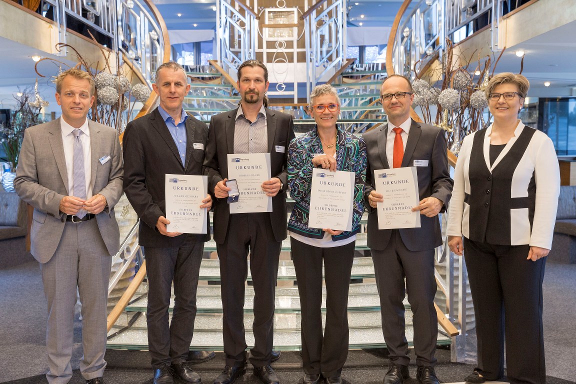 IHK ehrt 114 Prüferinnen und Prüfer für langjähriges ehrenamtliches Engagement