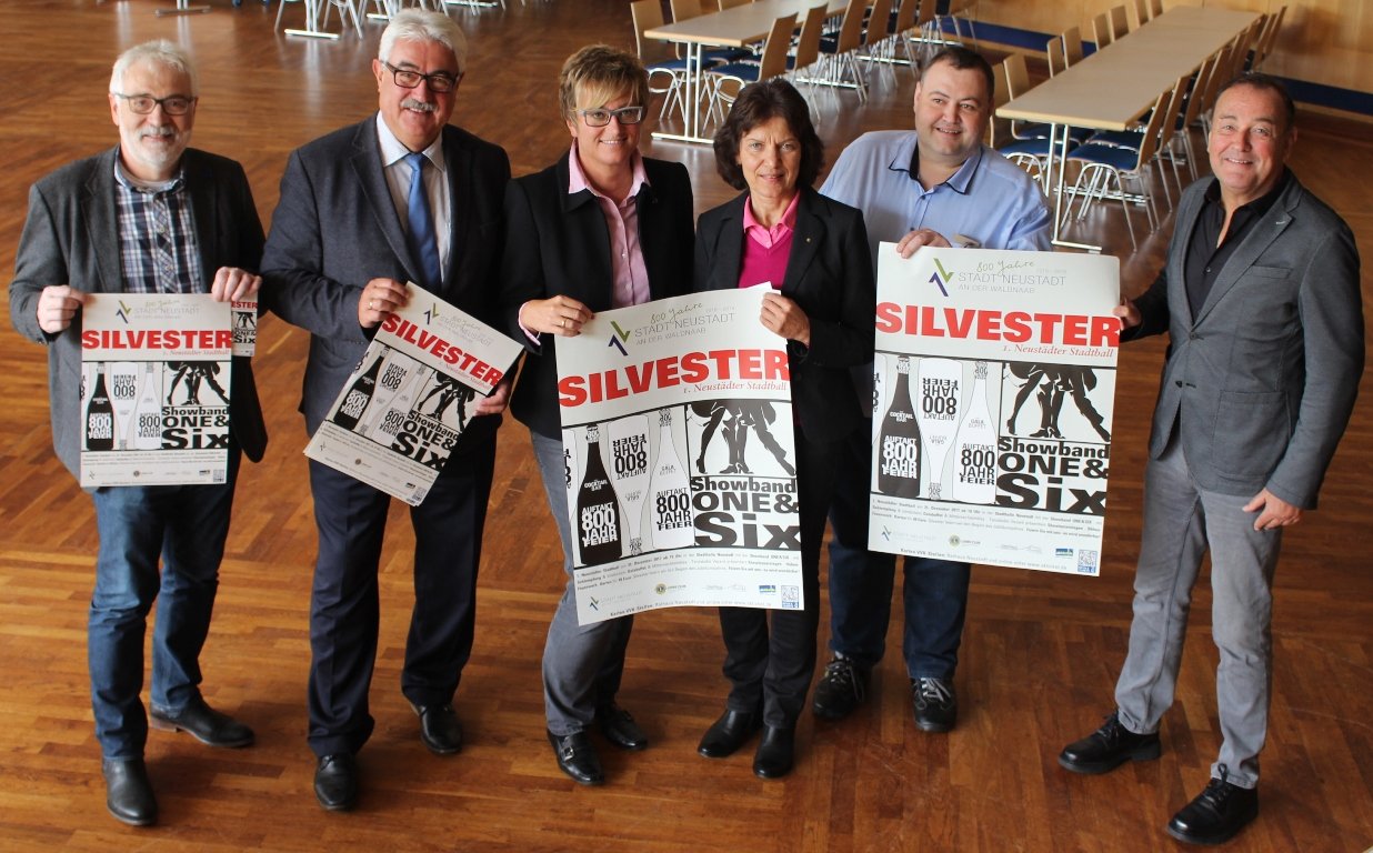 1. Neustädter Stadtball: Startschuss für 800 Jahre Neustadt/WN