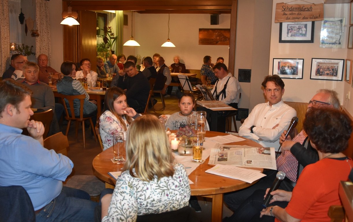 Rauhnächte und Feldkreuze: Heimatverein Parkstein feiert 20. Geburtstag