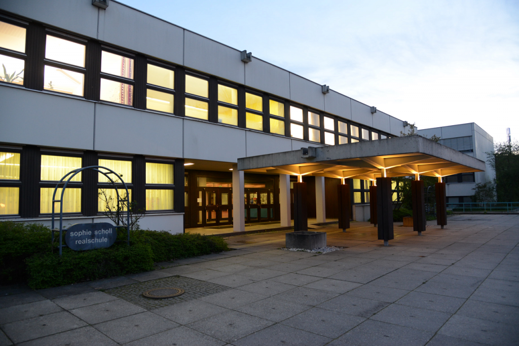 Raumluftreinigungsgeräte und Co2-Ampeln für Weidener Schulen