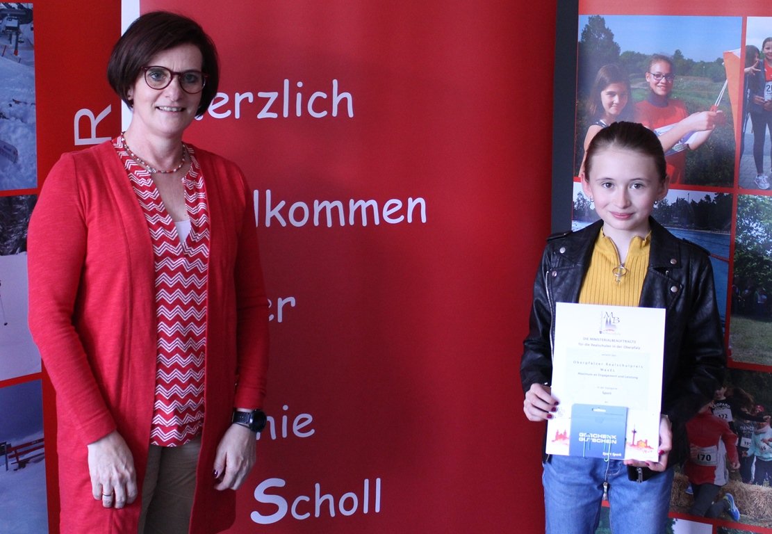 Lara Skop gewinnt Oberpfälzer Realschulpreis