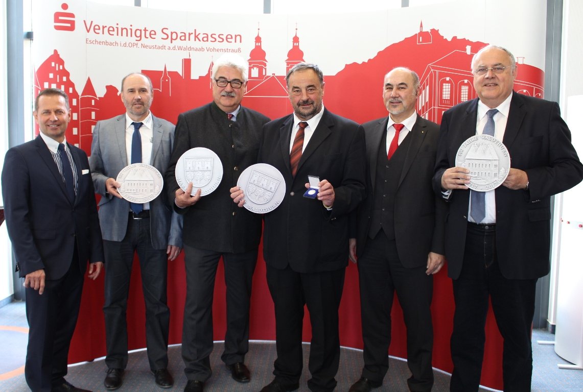 800. Jubiläum: Silber, Gold und Zinn für Waldthurn