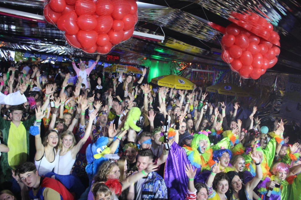 Sportlerball Oberwildenau: Heiße Auftritte und tolle Stimmung