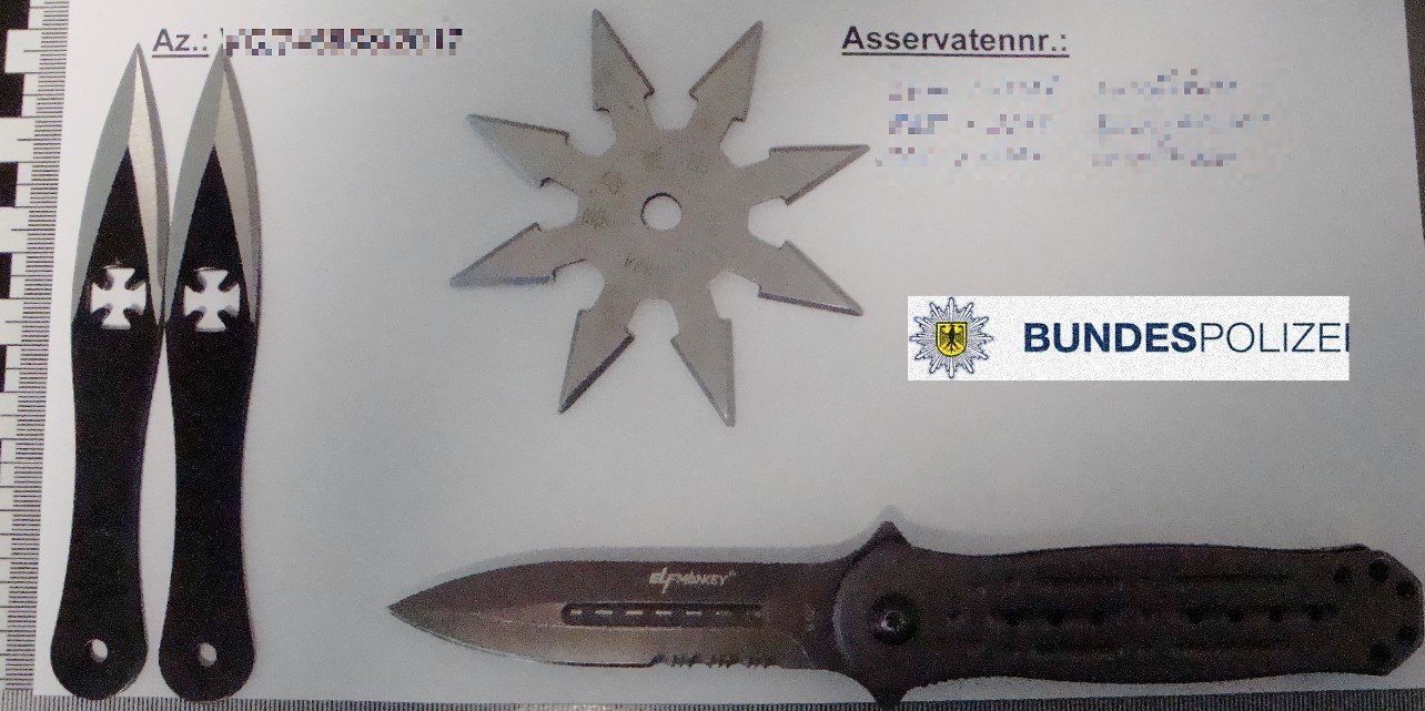 Polizei stellt illegale Wurfwaffen sicher