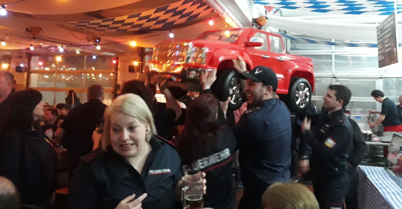 Flitzer sorgt für Jubel bei Starkbierfest