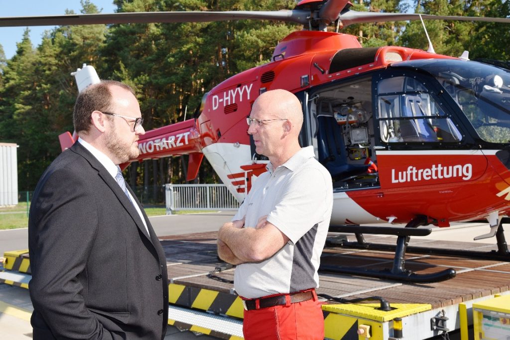 Privatflüge mit Rettungshubschrauber? Landrat wehrt sich