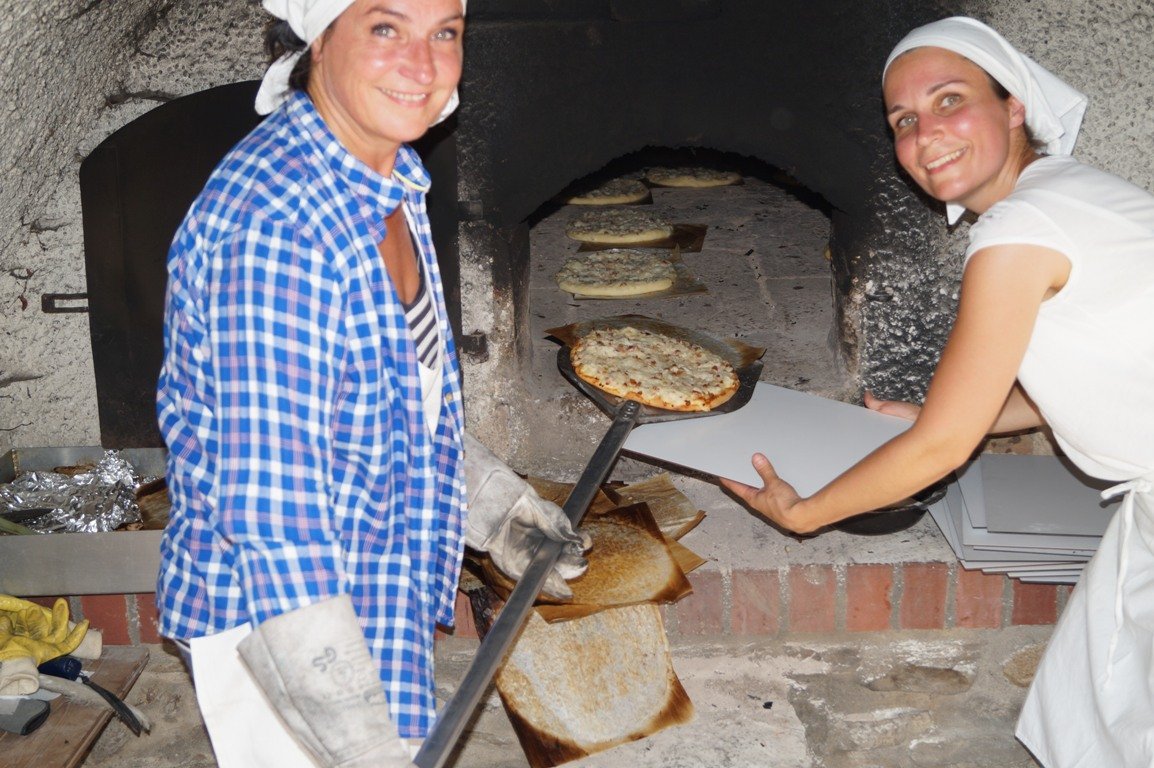 Bauernbrot und Sommerregen: Störnsteiner Backofenfest, das Fest der Kontraste