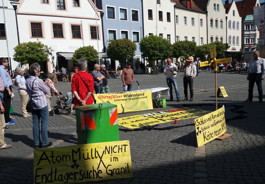 32 Jahre SuperGau Tschernobly: Mahnwache und Gedenkminute für die Opfer