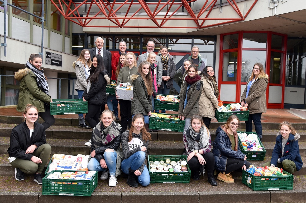 650 Ellys – 650 Produkte: Ellys sammeln für Tafel