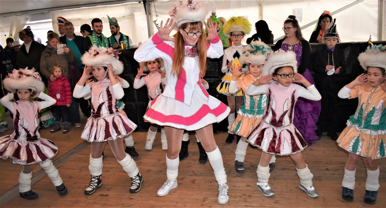 Tanz und Party nach dem Zug