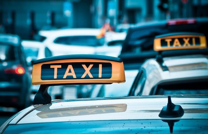 Versuchter Raub eines Taxis