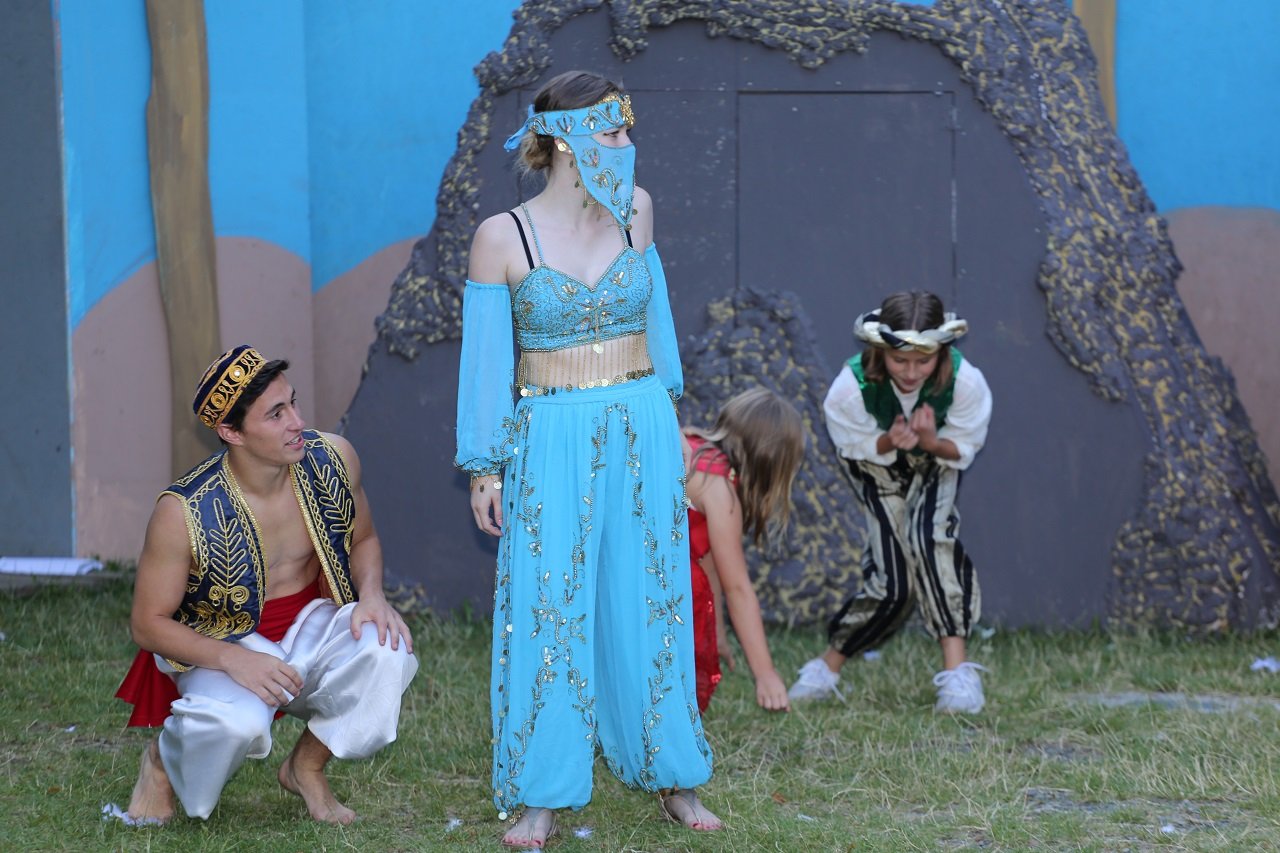 Aladin: Mit fliegendem Teppich und Wunderlampe am Parkstein