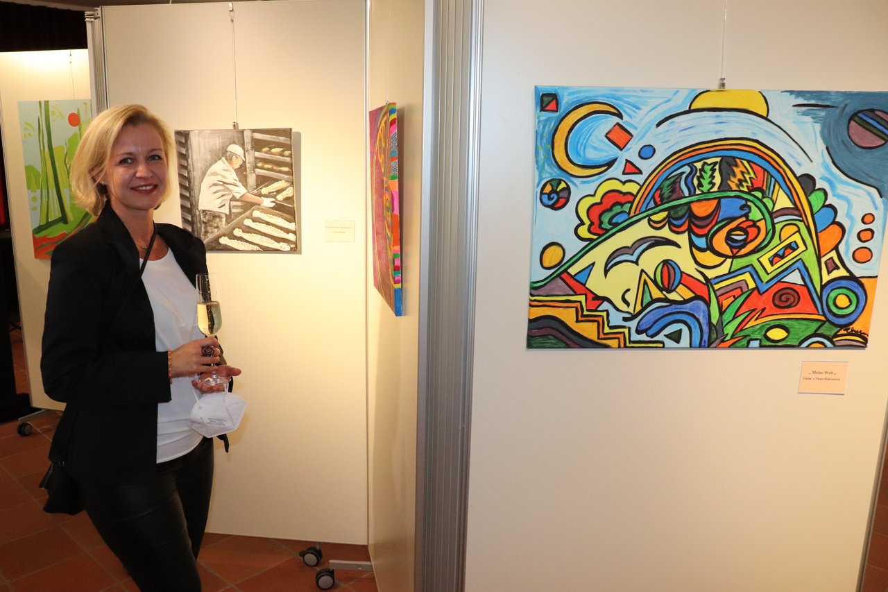 Kunst verbindet: Erfolgreiche Ausstellungseröffnung