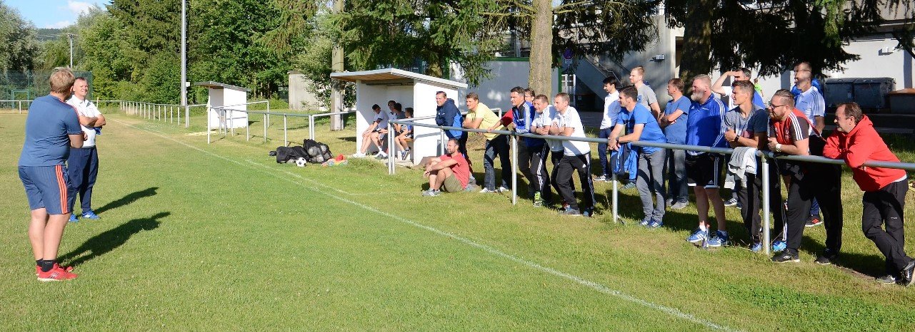 35 Fußball-Trainer bilden sich fort