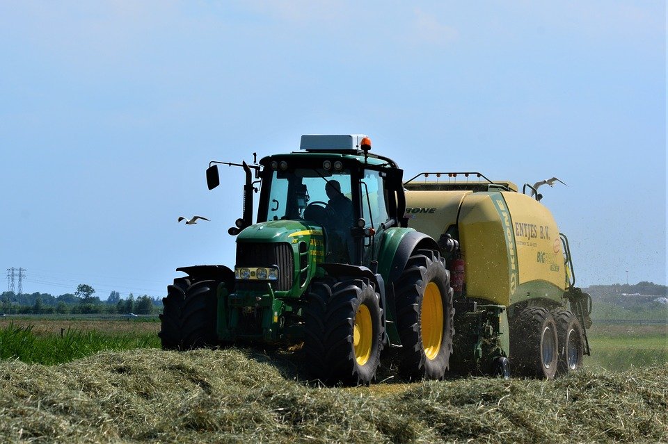 Traktor fängt Feuer