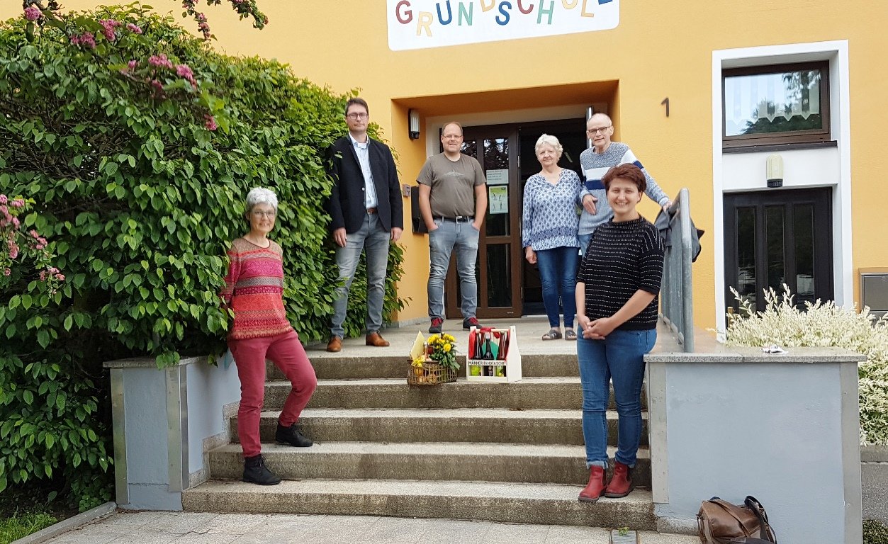 Grundschule verabschiedet treuen Mitarbeiter