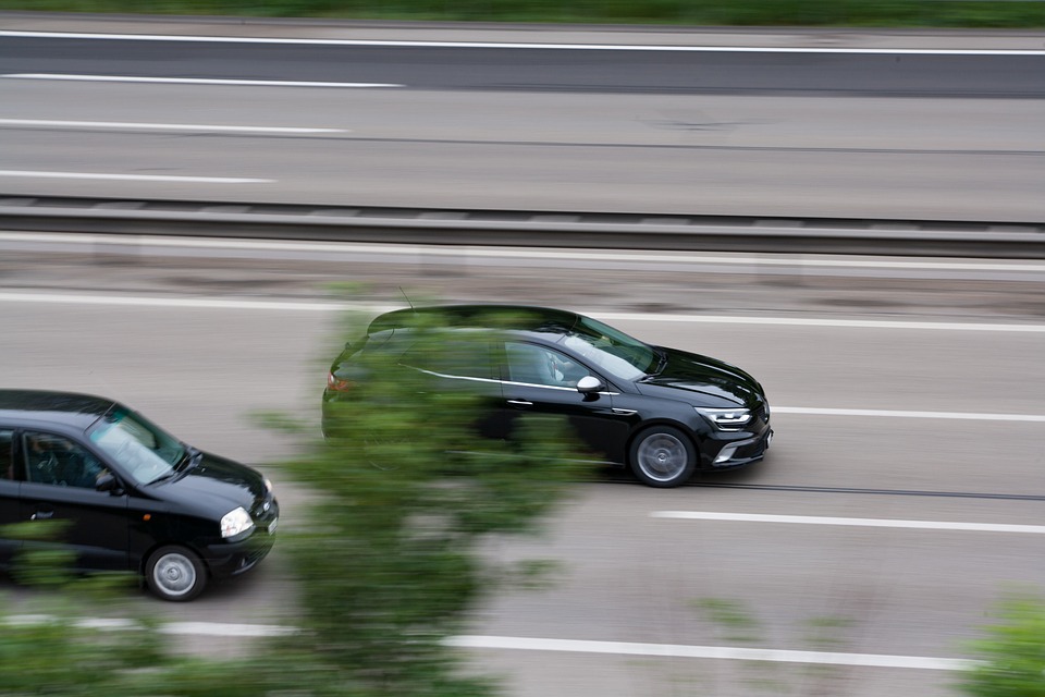 Mit 60 km/h und in Schlangenlinien über A93