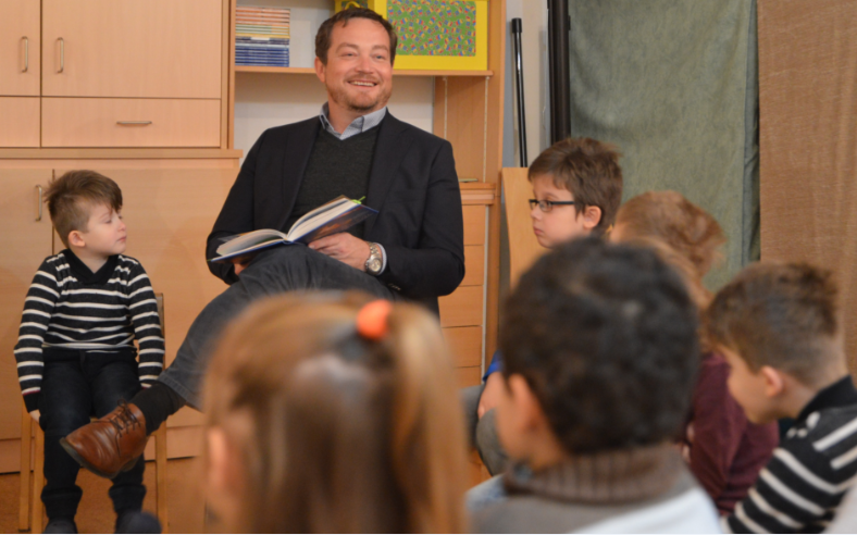 Besondere Vorlesestunde im AWO-Kindergarten mit Uli Grötsch