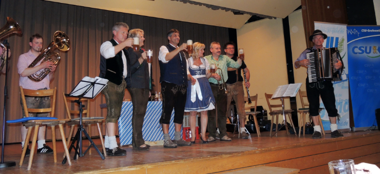 Festbier & Schmankerln: Zoigl-Kirwa macht Stimmung in Grafenwöhr