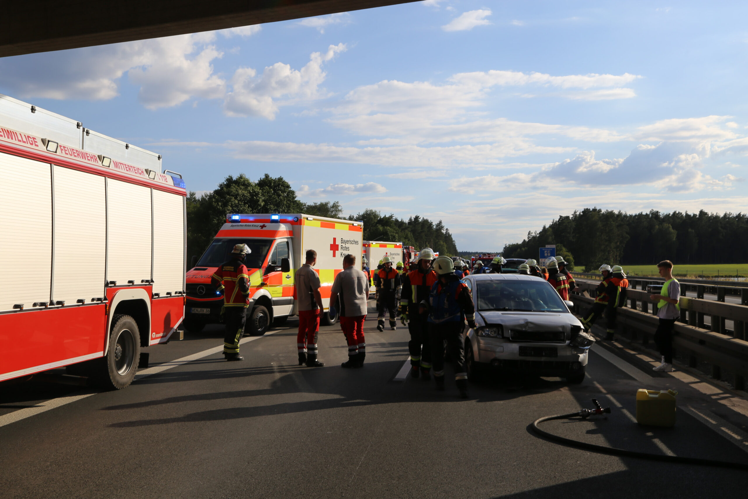 [Update] Massenkarambolage auf A93: Über 10 Fahrzeuge beteiligt