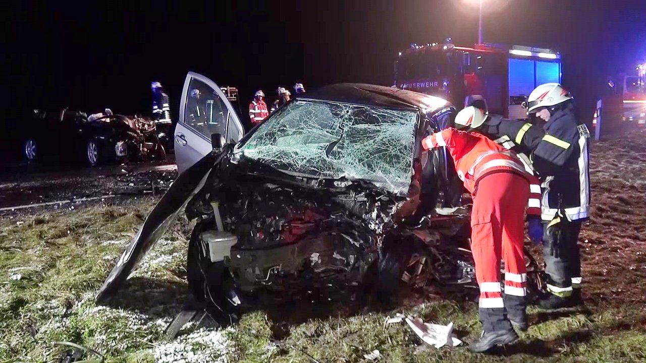 [Update] Autofahrer verstirbt nach Unfall auf B470