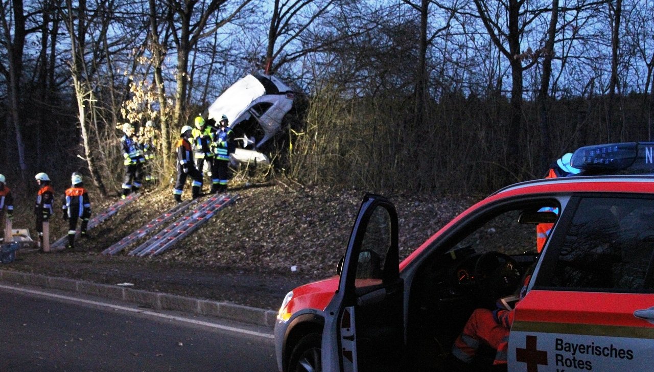 Schwerer Unfall B299: Schleuderpartie mit Fiat