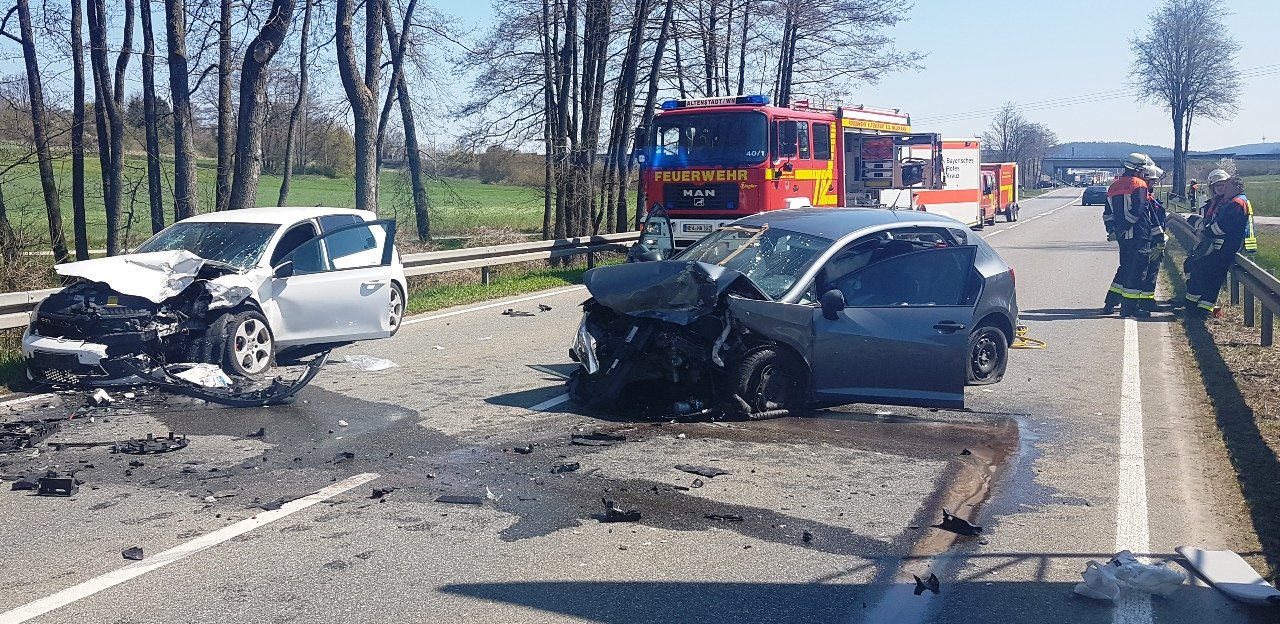 B22: Frontal in Gegenverkehr