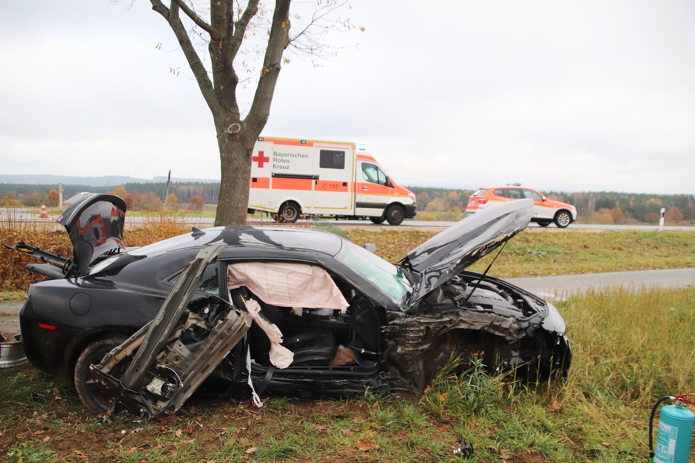 Sekundenschlaf führt zu Unfall