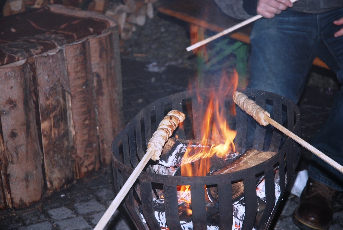 Fackelführung auf und um den Parkstein mit Gruselgarantie