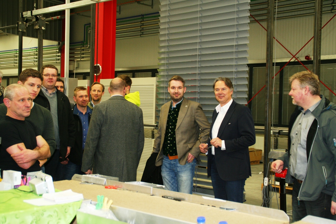 Das FBI „beschattet“: Wirtschaftsjunioren zu Besuch bei Faltenbacher