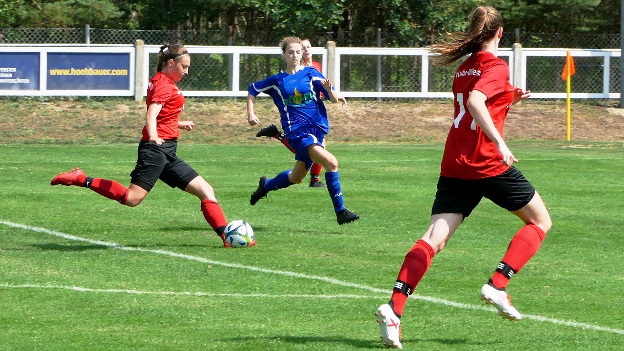 Ein Jahr Frauenfussball-Power beim SC Luhe-Wildenau