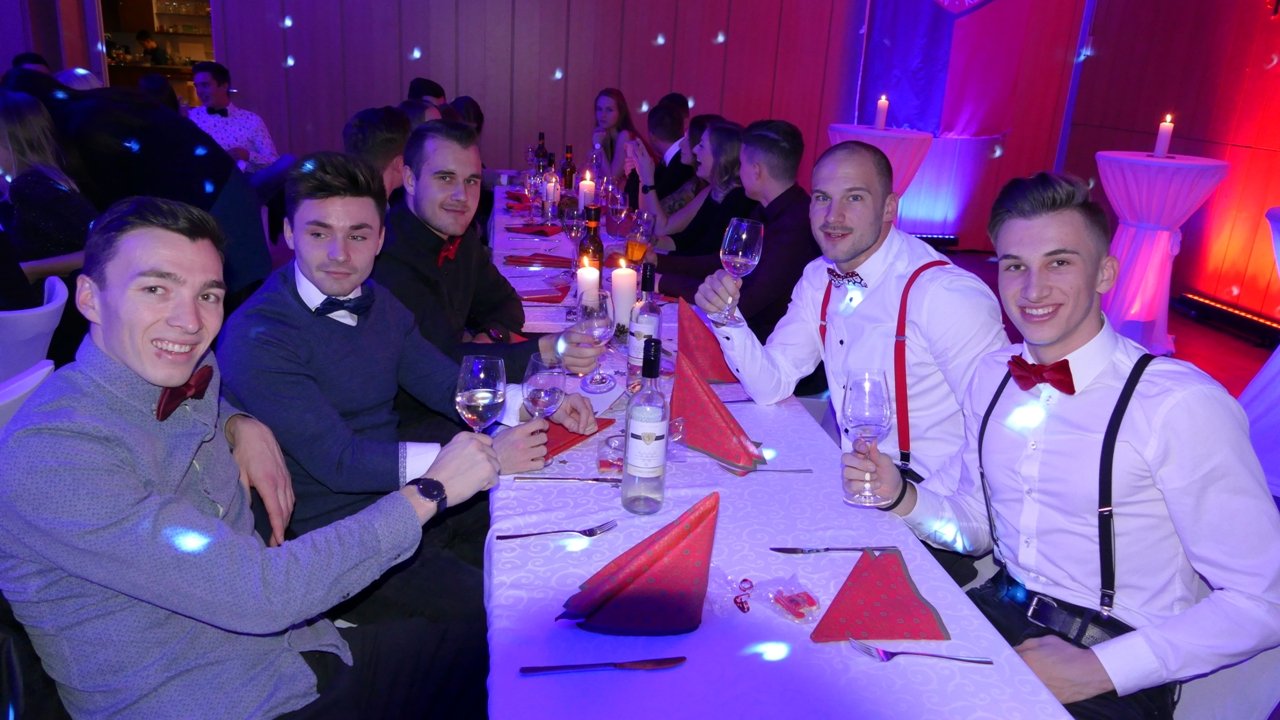 Roter Teppich für SC Luhe-Wildenau