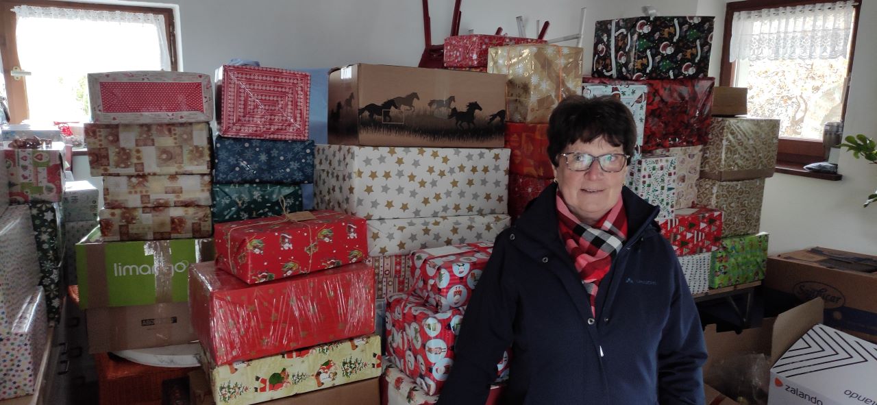 130 Weihnachtspäckchen und eine hohe Geldspende für Bosnien