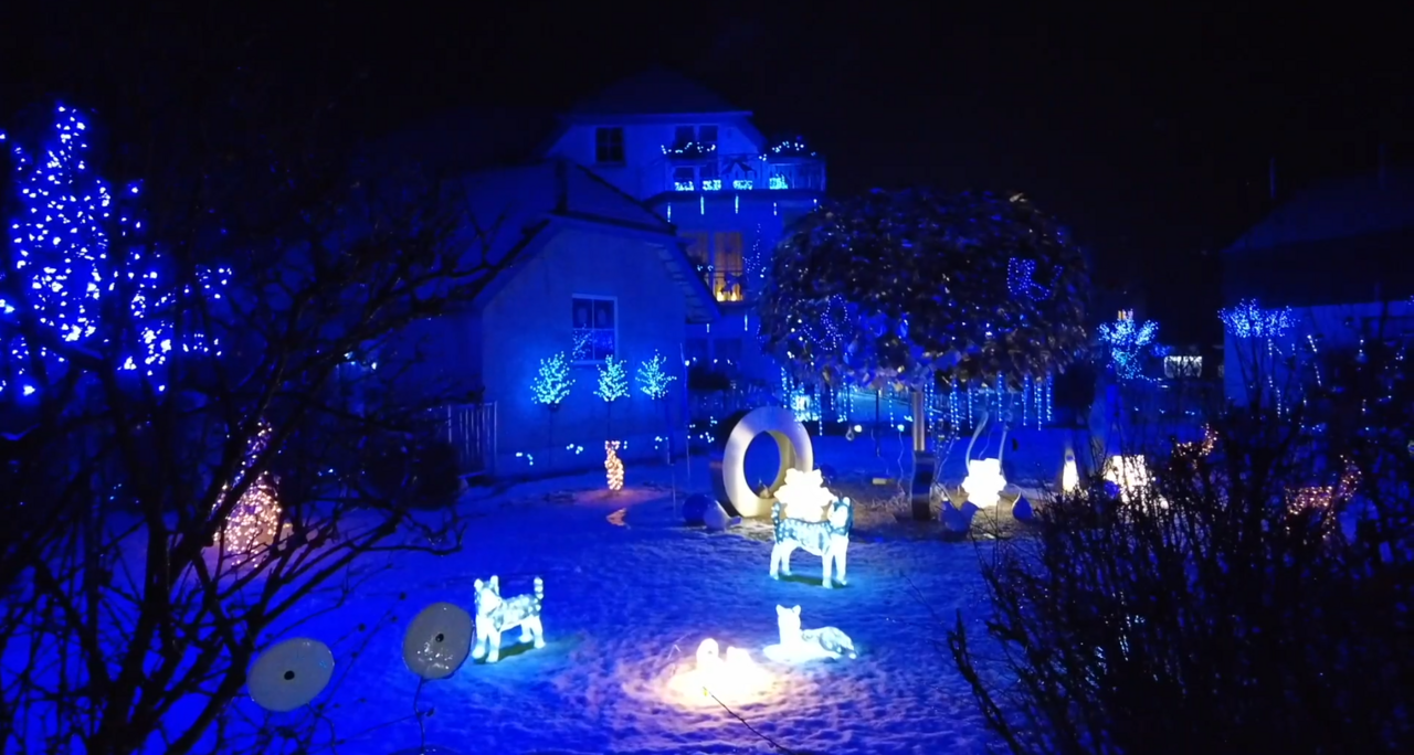Wohnhaus wird zum Weihnachtshaus