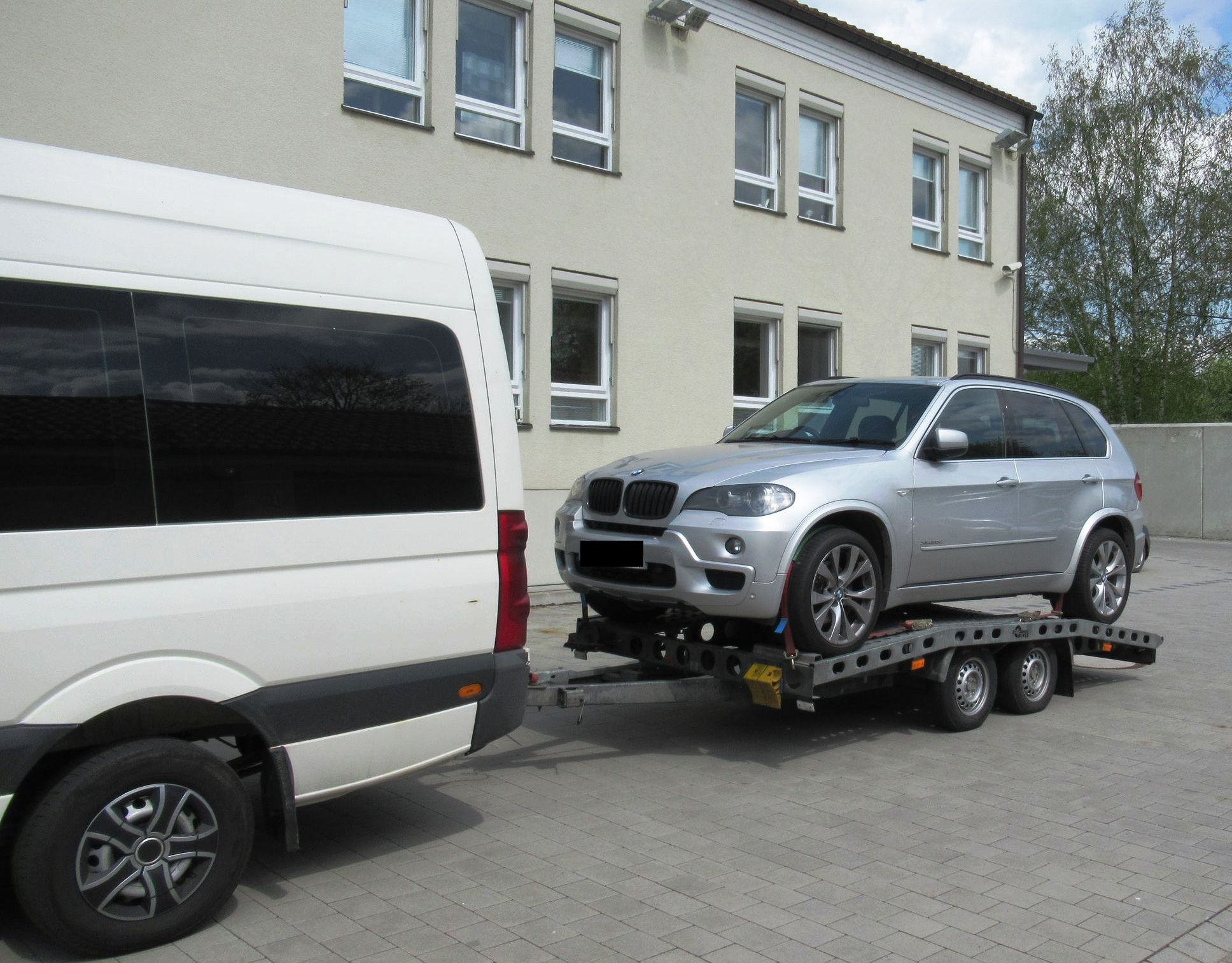In England gestohlener BMW X5 an der Grenze geschnappt