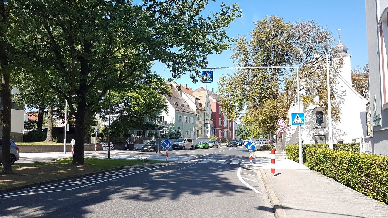 Dank Zebrastreifen: Schüler kommen sicher über die Straße
