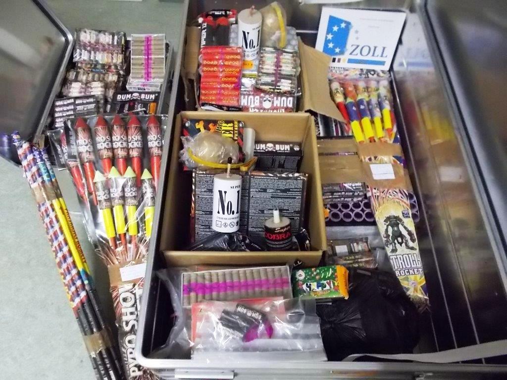 Polizei stellt 100 Kilogramm illegale Feuerwerkskörper sicher