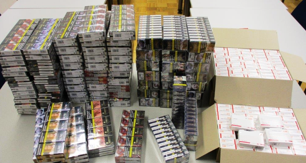 Über 23.000 Zigaretten und 1.500 Medikamenten-Pillen geschmuggelt