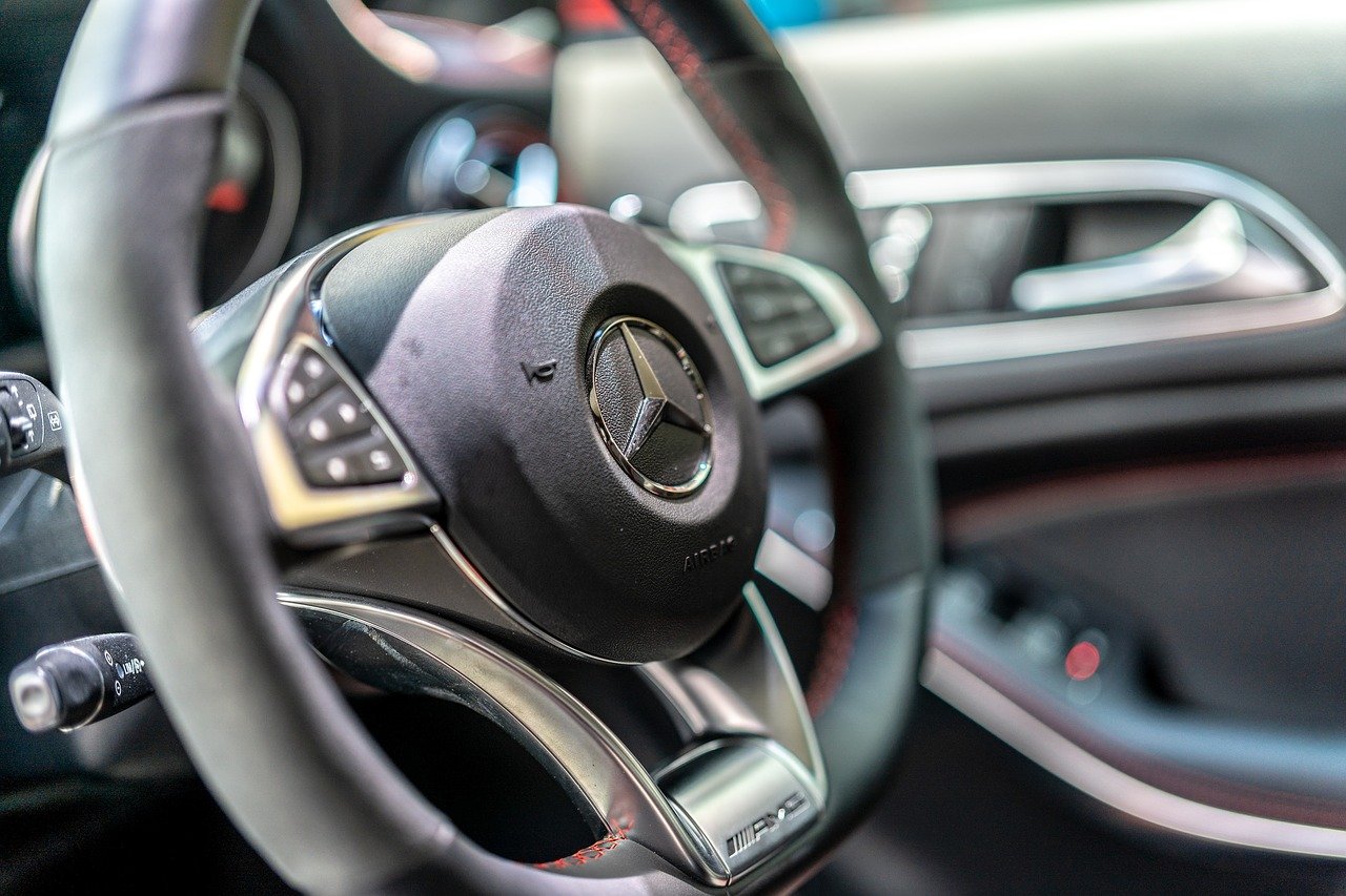 Mercedes im Wert von 42.500 Euro gestohlen