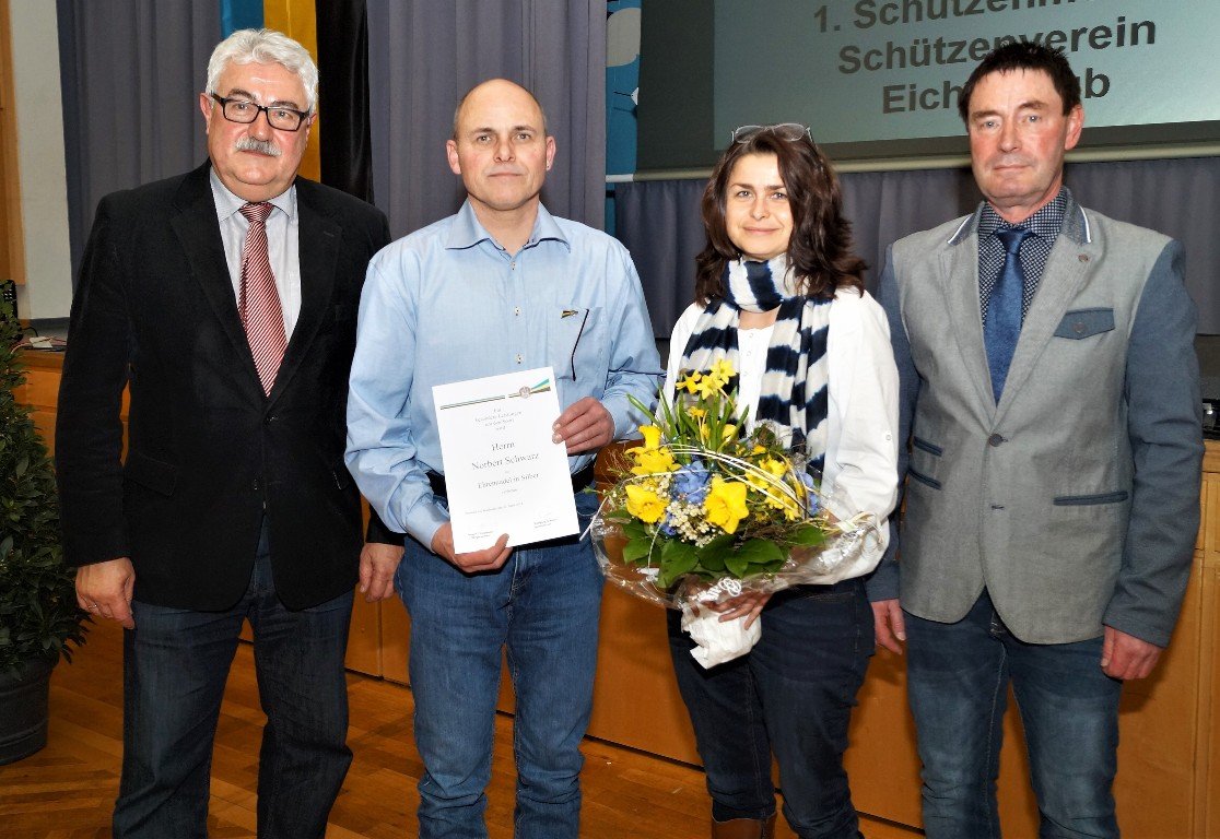 Schützenmeister mit Herz und Seele: Neustadt ehrt Sportler