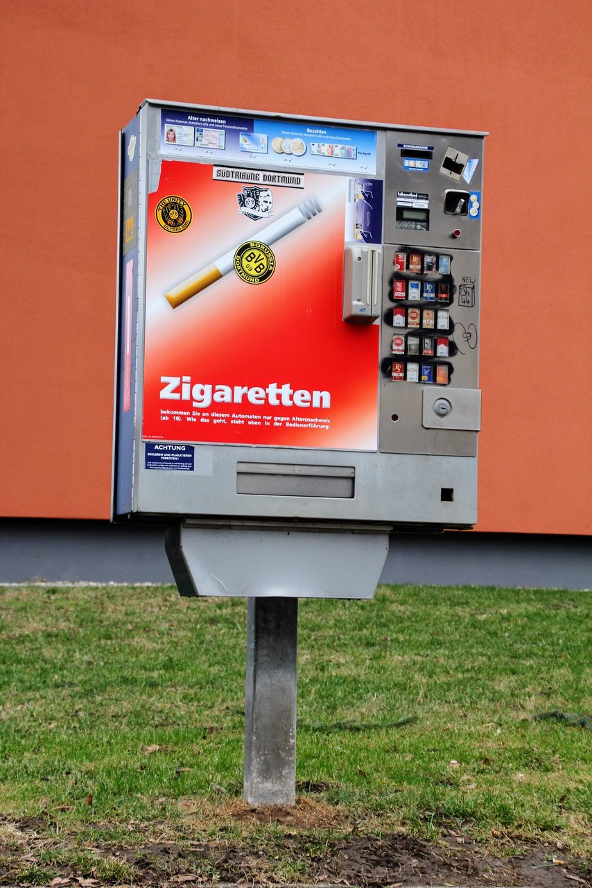 Zigarettenautomat aufgebrochen
