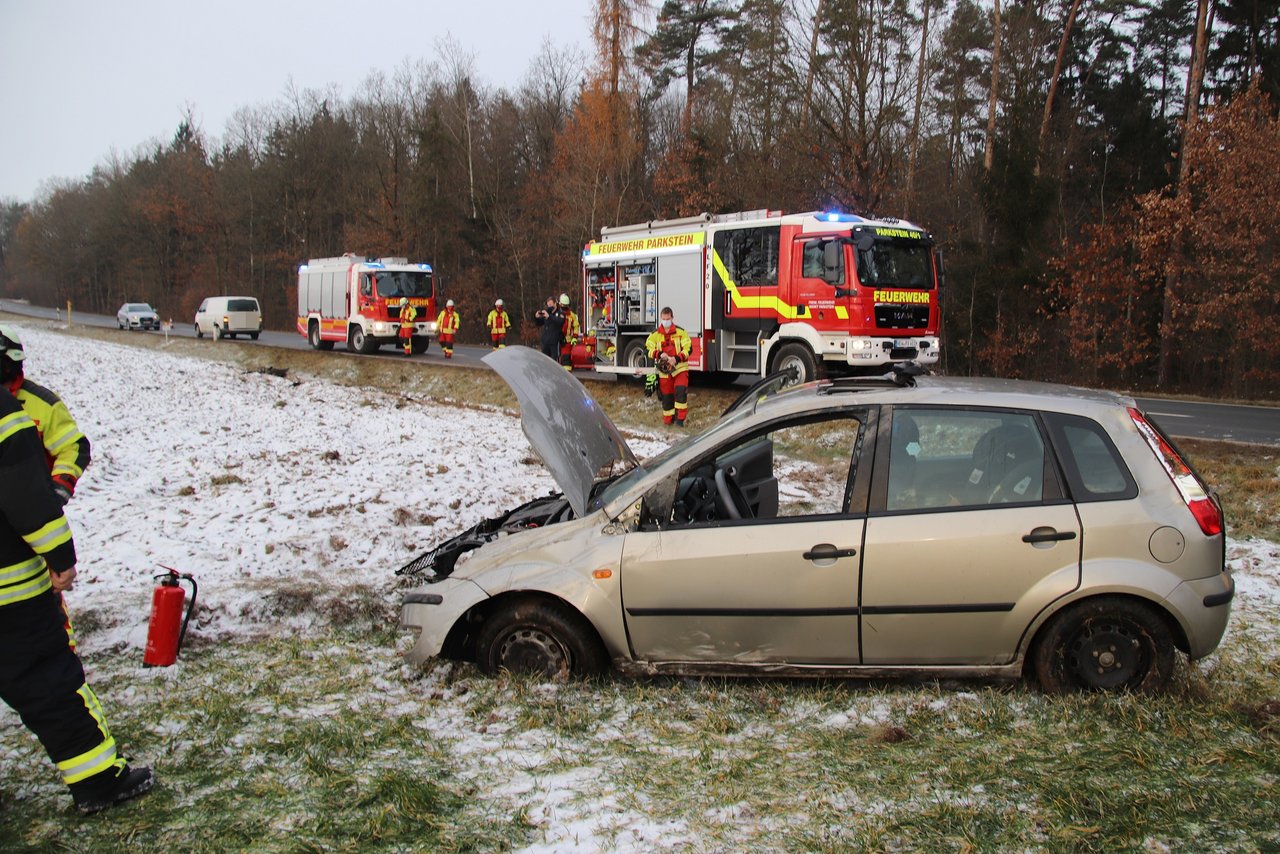Feuerwehr freut sich über Weihnachts-Scheck