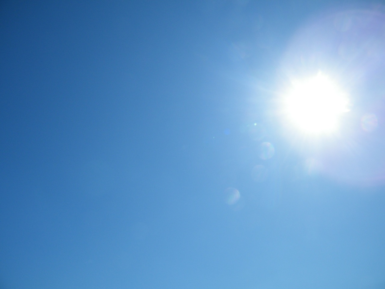 Von Sonne geblendet: Zwei Verletzte nach Zusammenstoß