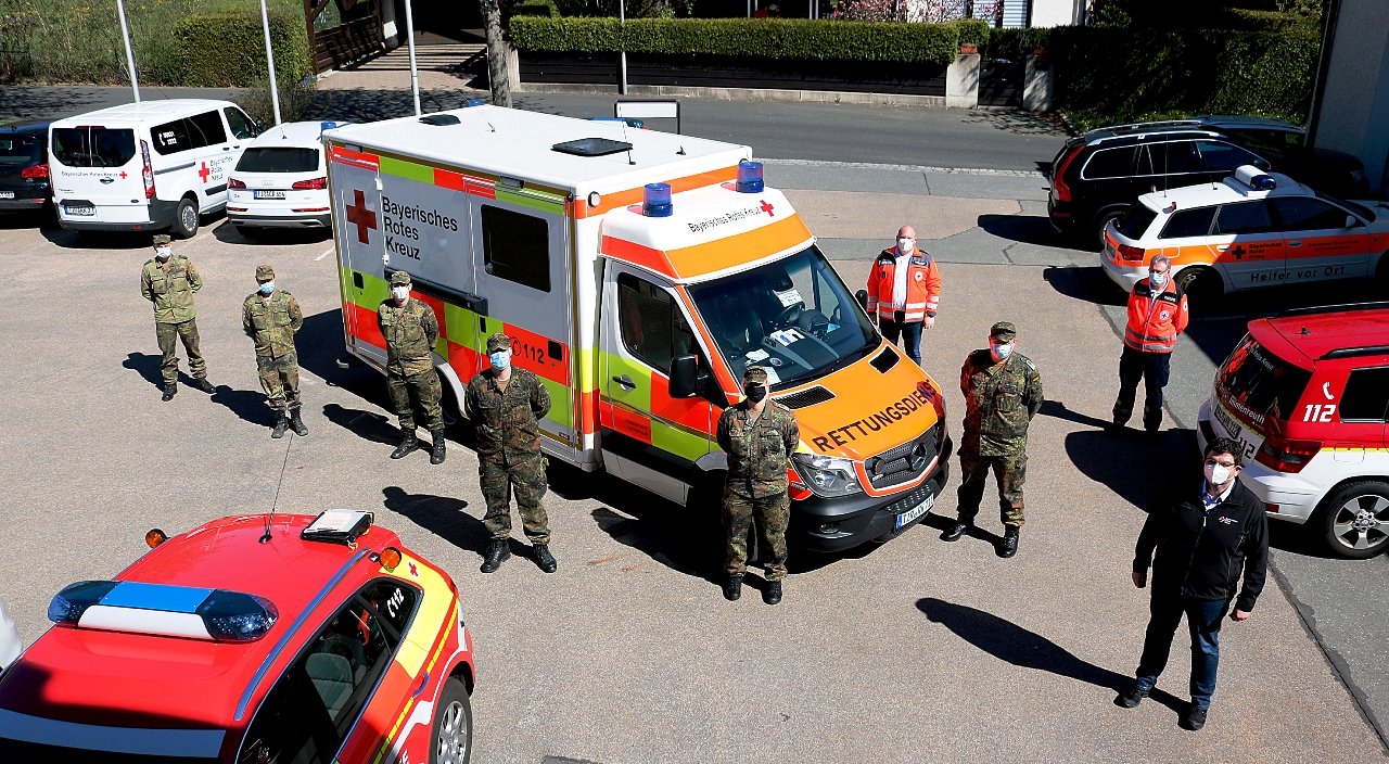 Sanitäter der Bundeswehr im Landkreis-Einsatz