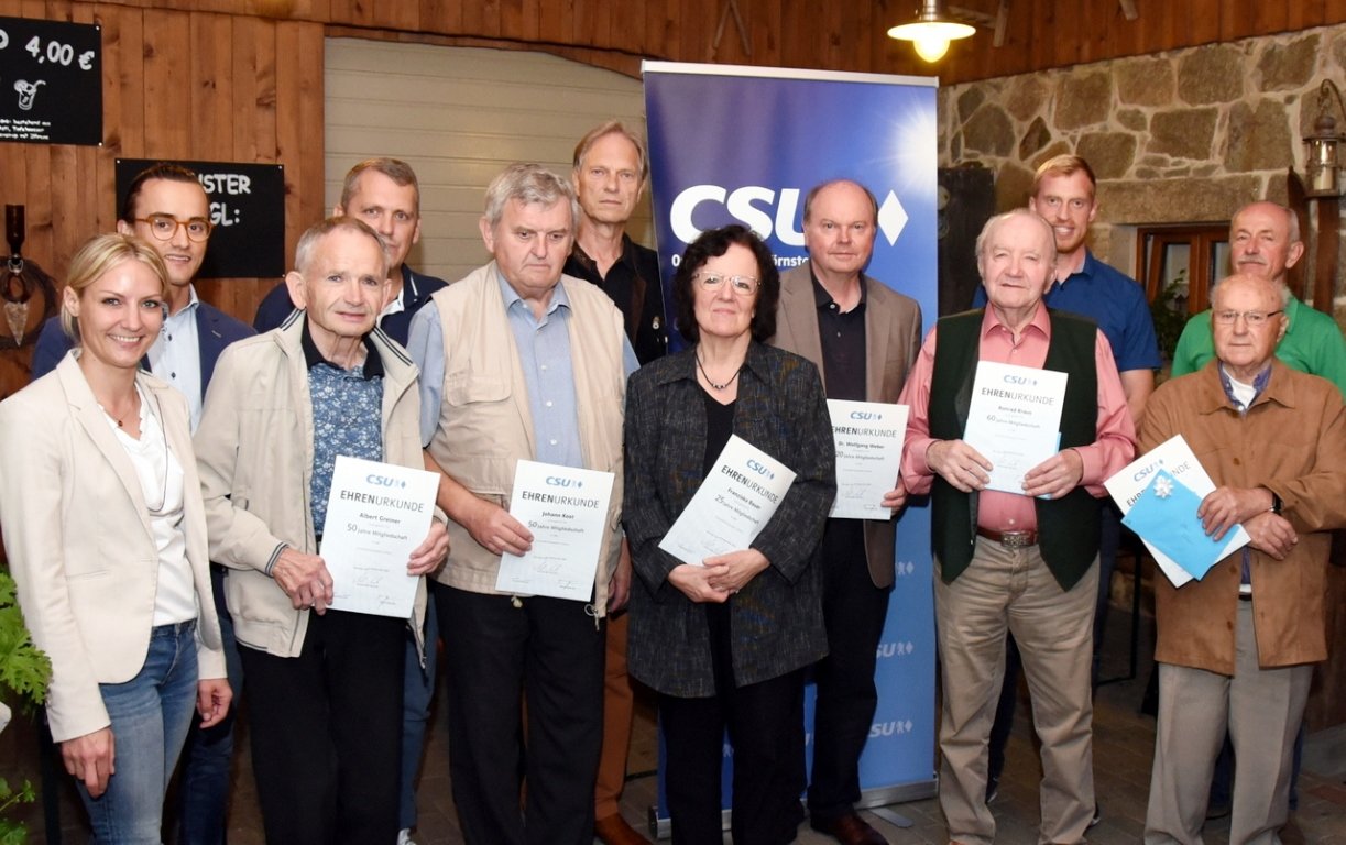 CSU-Ortsverband Störnstein zeichnet treue Mitglieder aus