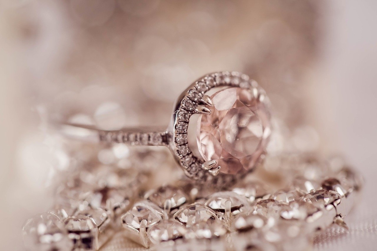 Trickdiebe erleichtern Juwelier um 15.000 Euro