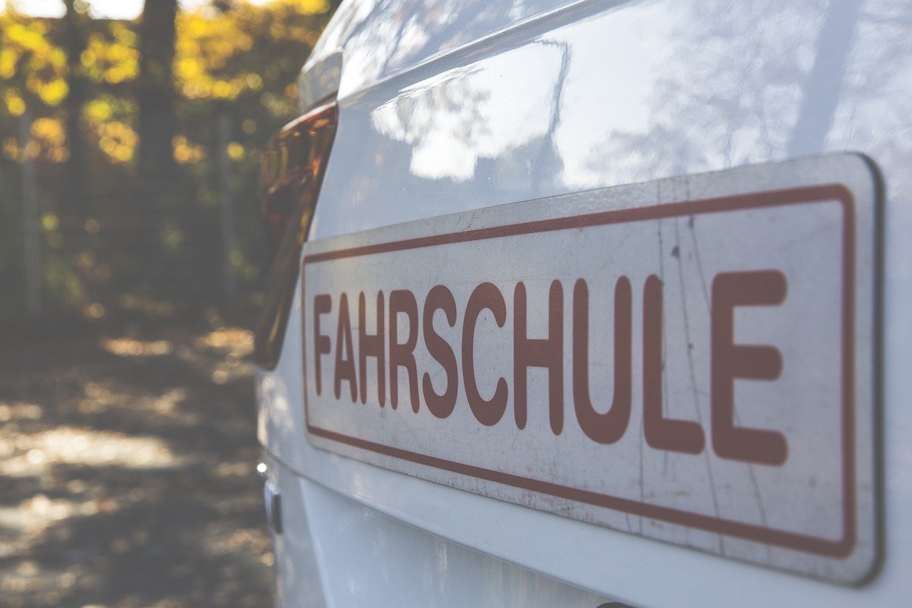 Missglückter Schummelversuch bei Führerscheinprüfung